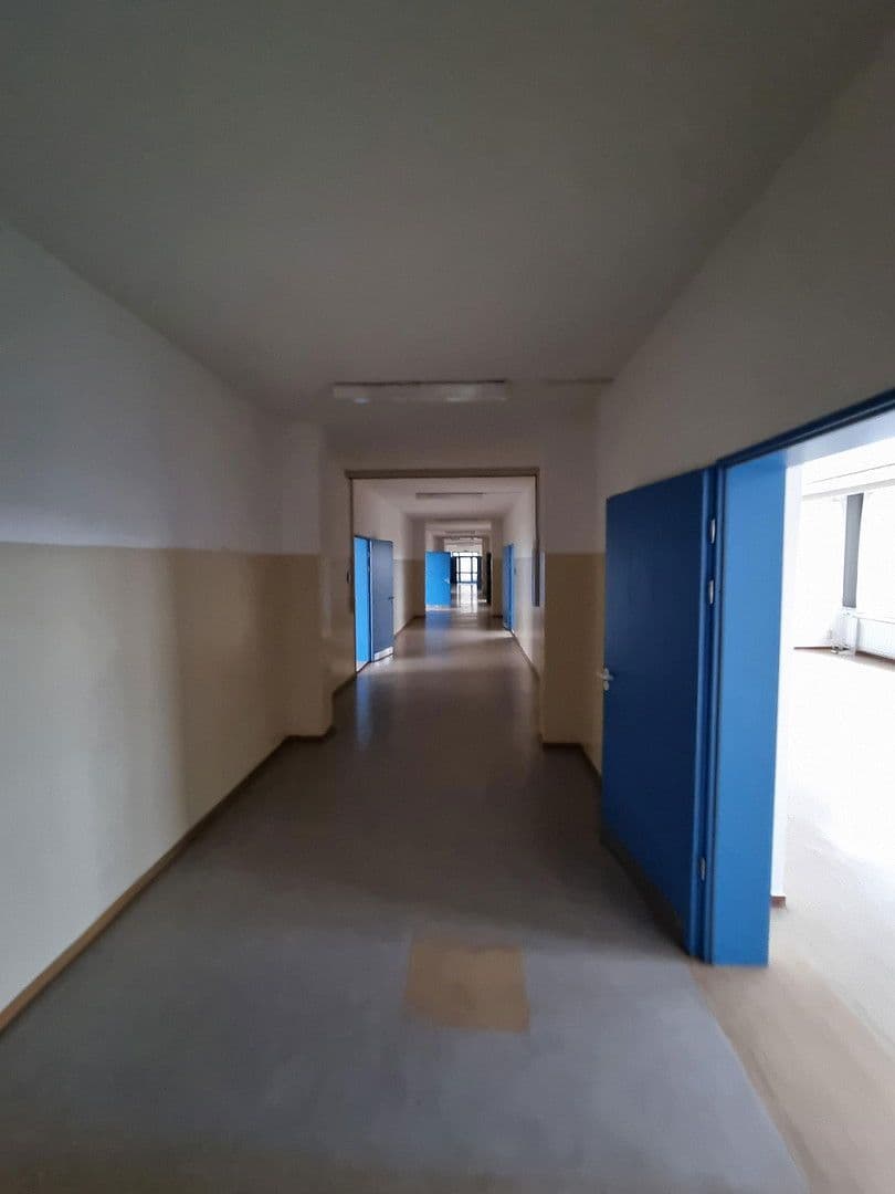 Predaj nebytového priestoru 19.000 m², Lützowstr. 1, Stavenhagen, Meklenbursko-Predpomoransko Predaj nebytového priestoru 19.000 m², Lützowstr. 1, Stavenhagen, Meklenbursko-Predpomoransko