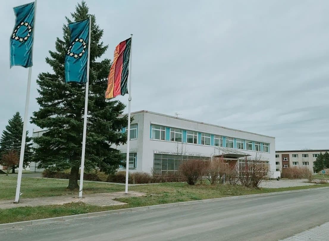 Predaj nebytového priestoru 19.000 m², Lützowstr. 1, Stavenhagen, Meklenbursko-Predpomoransko Predaj nebytového priestoru 19.000 m², Lützowstr. 1, Stavenhagen, Meklenbursko-Predpomoransko