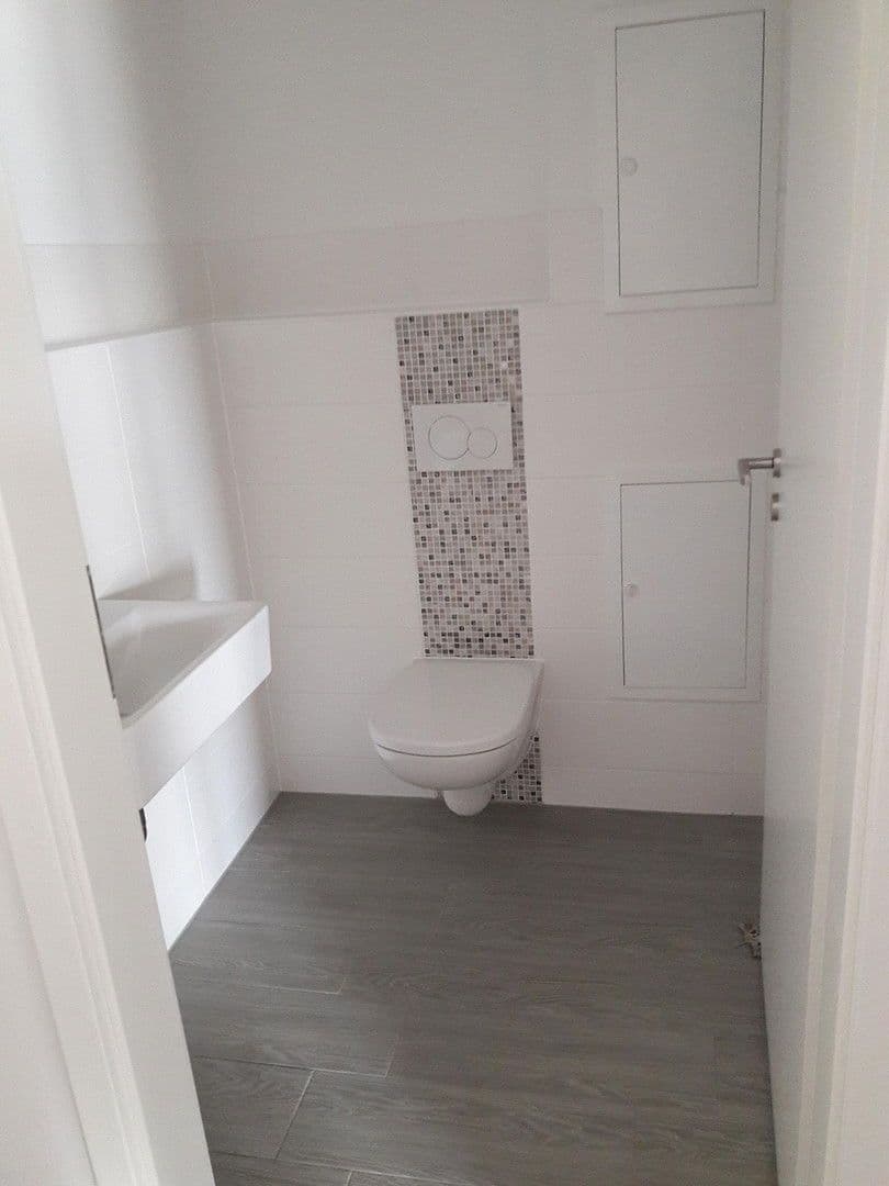 Prenájom bytu 3-izbový 97 m², Tornesch, Šlezvicko-Holštajnsko Prenájom bytu 3-izbový 97 m², Tornesch, Šlezvicko-Holštajnsko