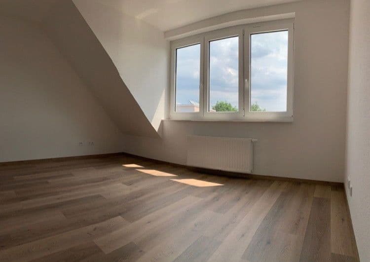 Prenájom domu 132 m², pozemek 163 m², Hans-Hackmack-Straße, Bremen, Brémy Prenájom domu 132 m², pozemek 163 m², Hans-Hackmack-Straße, Bremen, Brémy