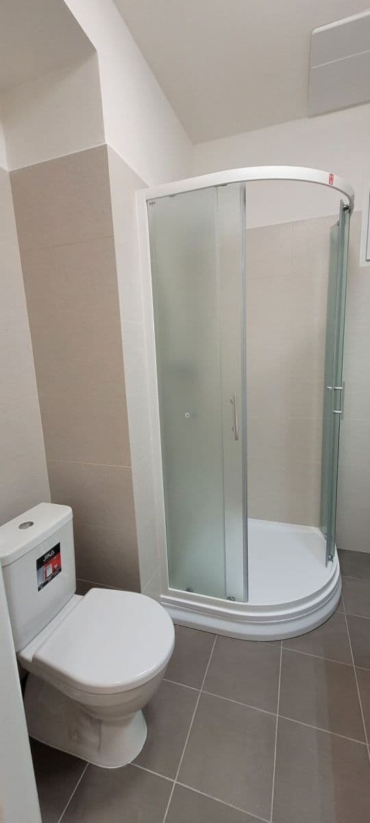 Prenájom bytu 2-izbový 43 m², Horní, Praha, Praha Prenájom bytu 2-izbový 43 m², Horní, Praha, Praha