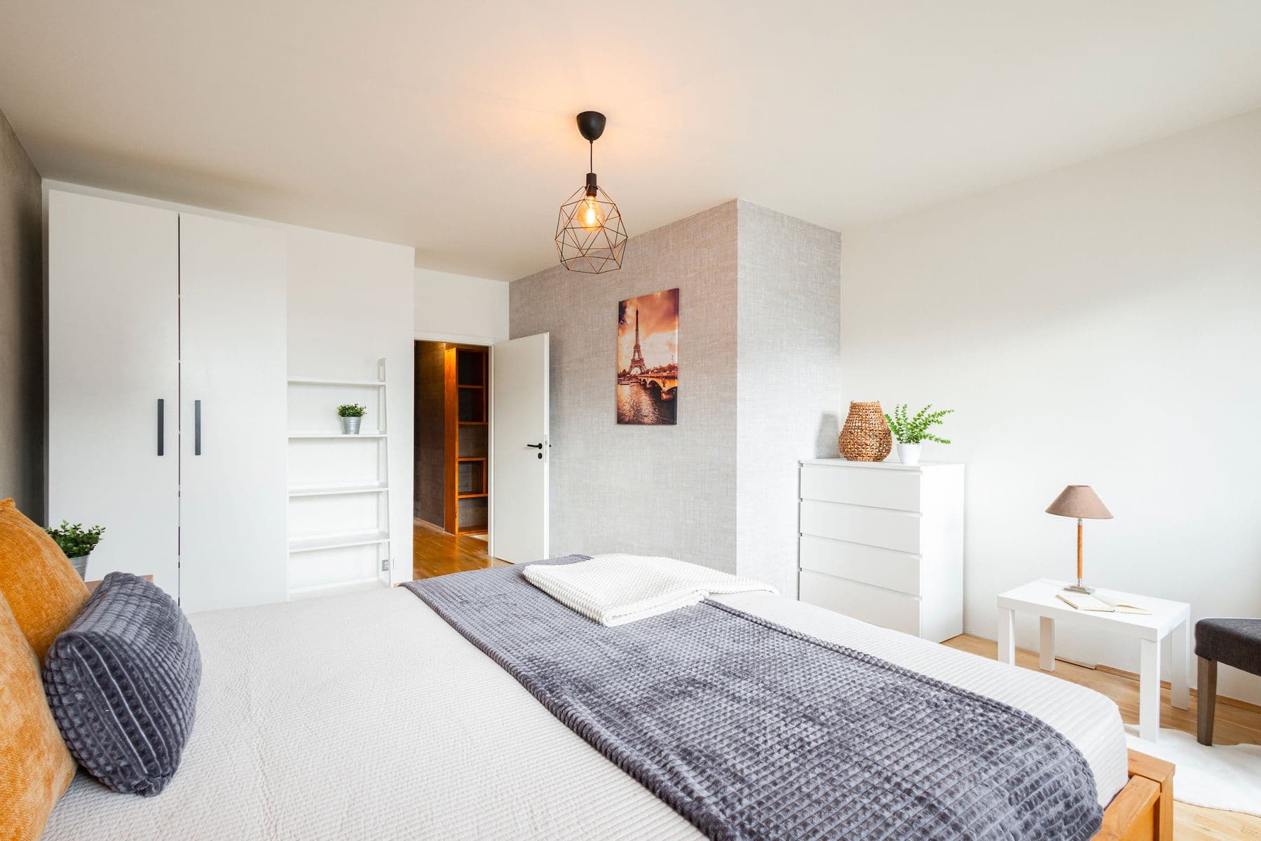 Predaj bytu 2-izbový 75 m², Šternovská, Praha, Praha Predaj bytu 2-izbový 75 m², Šternovská, Praha, Praha