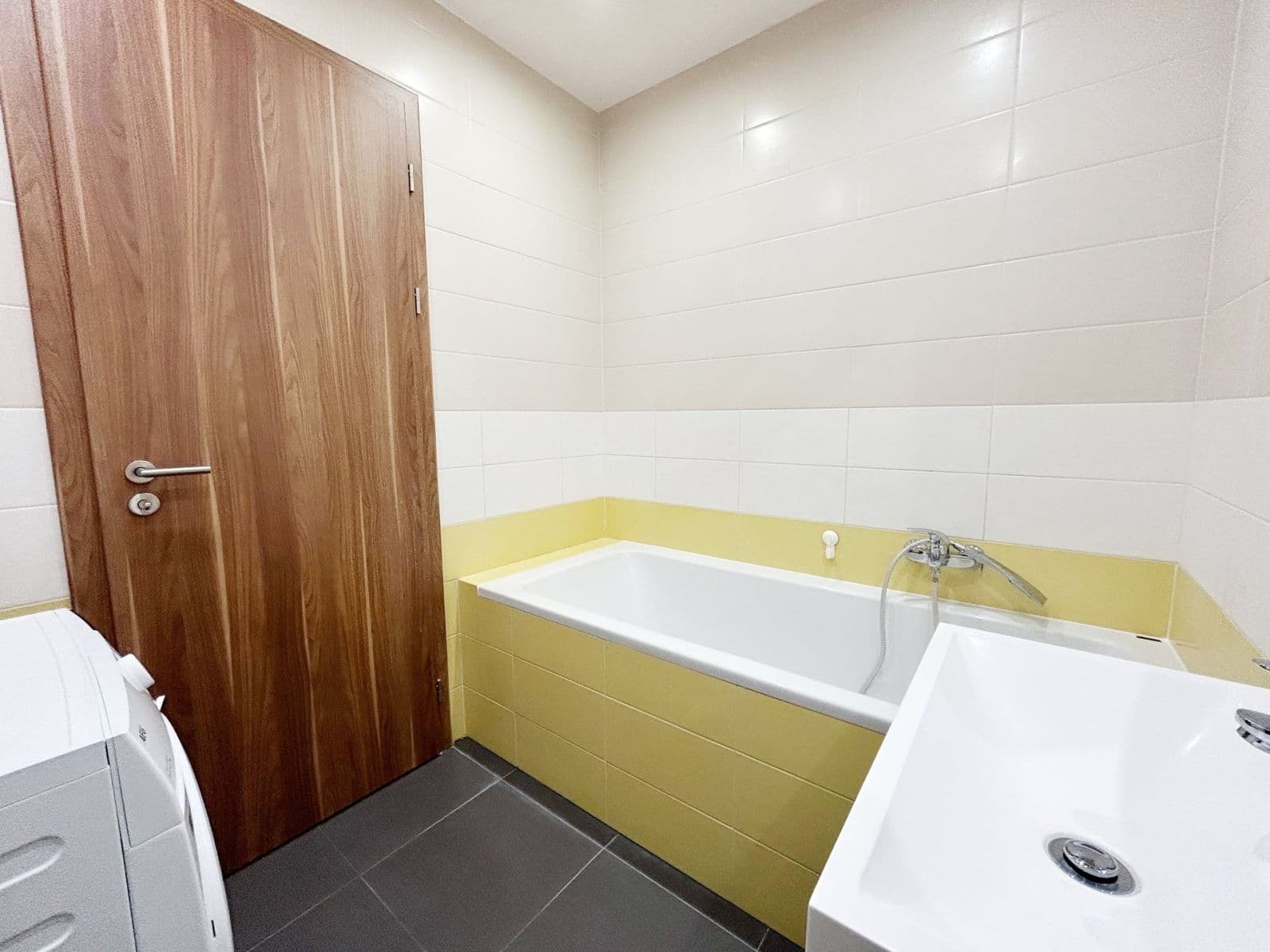 Prenájom bytu 3-izbový 83 m², Václavská, Kolín, Středočeský kraj Prenájom bytu 3-izbový 83 m², Václavská, Kolín, Středočeský kraj