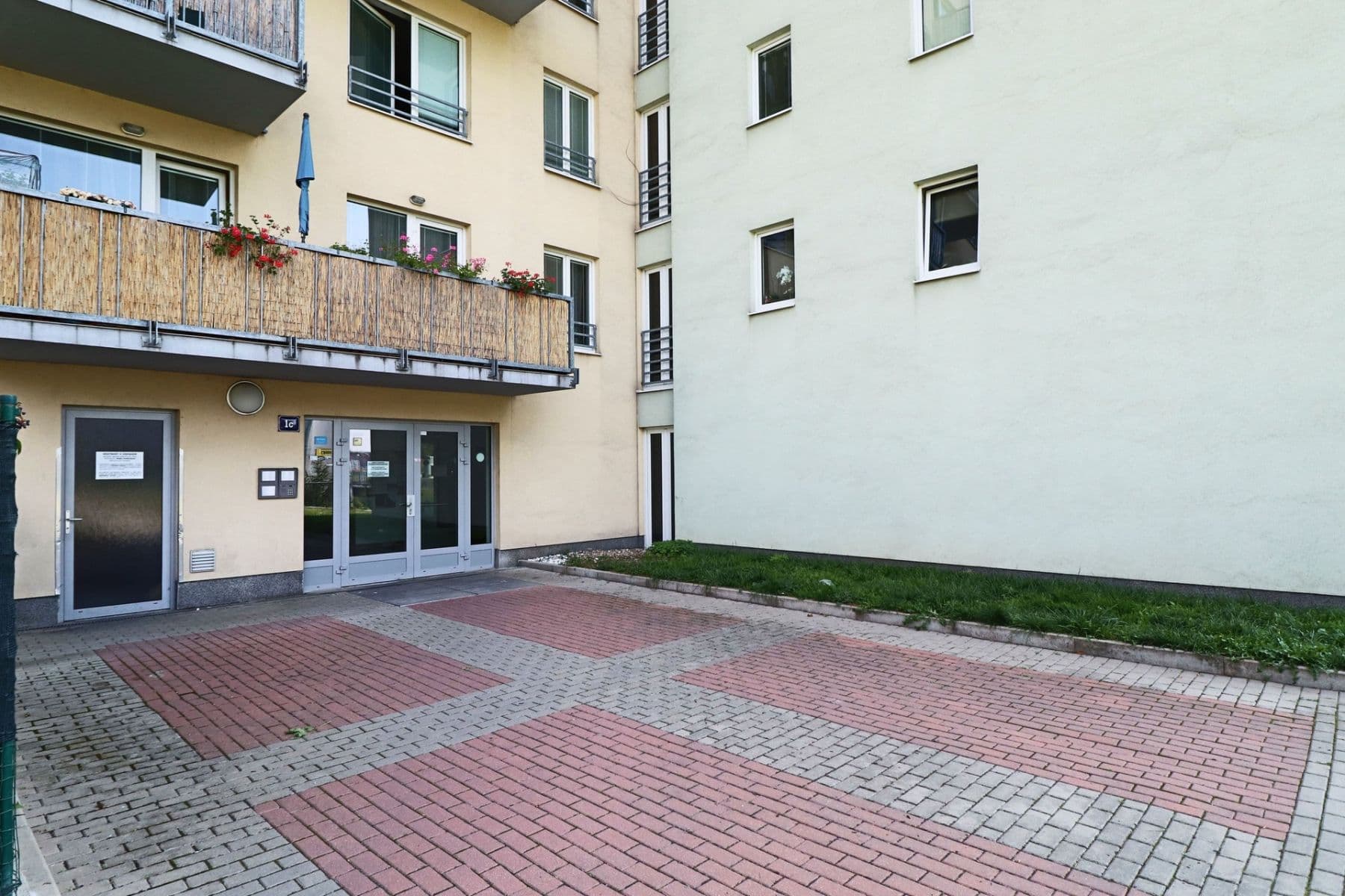 Prenájom bytu 2-izbový 54 m², V dolině, Praha, Praha Prenájom bytu 2-izbový 54 m², V dolině, Praha, Praha