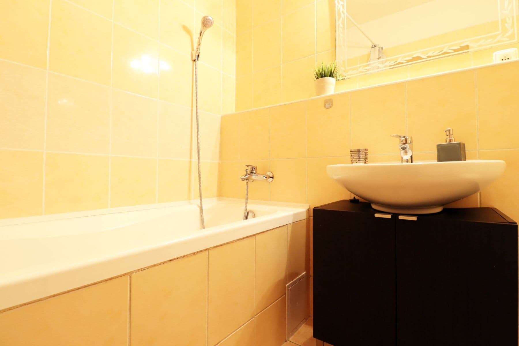 Prenájom bytu 2-izbový 54 m², V dolině, Praha, Praha Prenájom bytu 2-izbový 54 m², V dolině, Praha, Praha