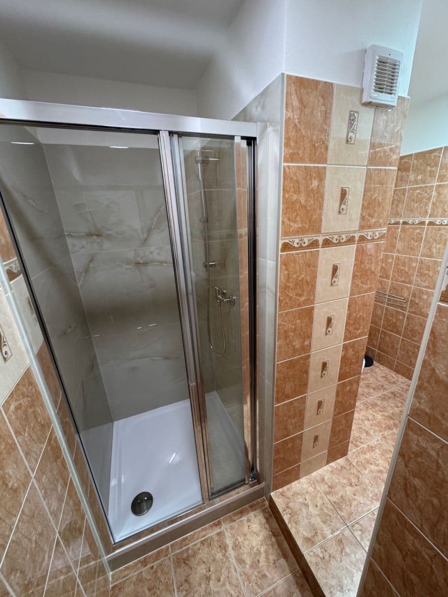 Prenájom bytu 2-izbový 34 m², Pražská, Znojmo, Jihomoravský kraj Prenájom bytu 2-izbový 34 m², Pražská, Znojmo, Jihomoravský kraj