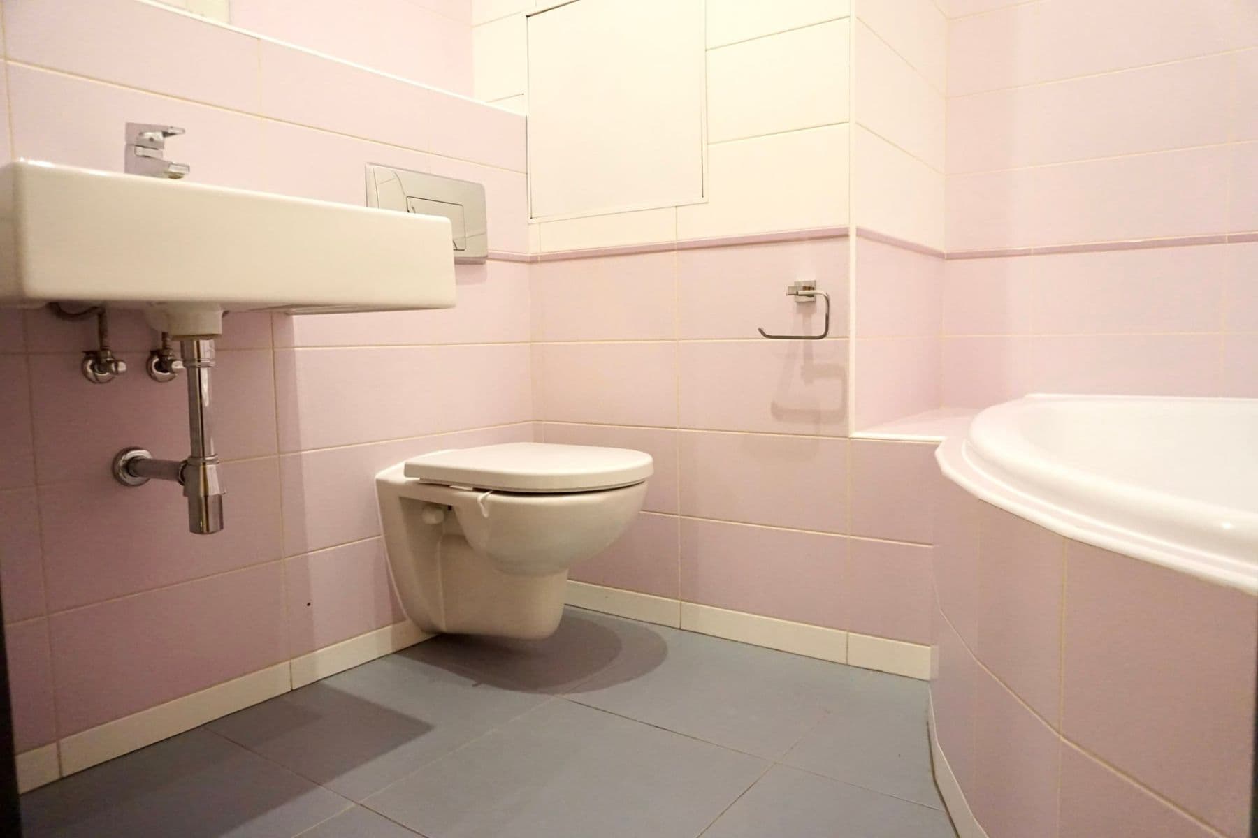 Prenájom bytu 2-izbový 40 m², Bryksova, Praha, Praha Prenájom bytu 2-izbový 40 m², Bryksova, Praha, Praha