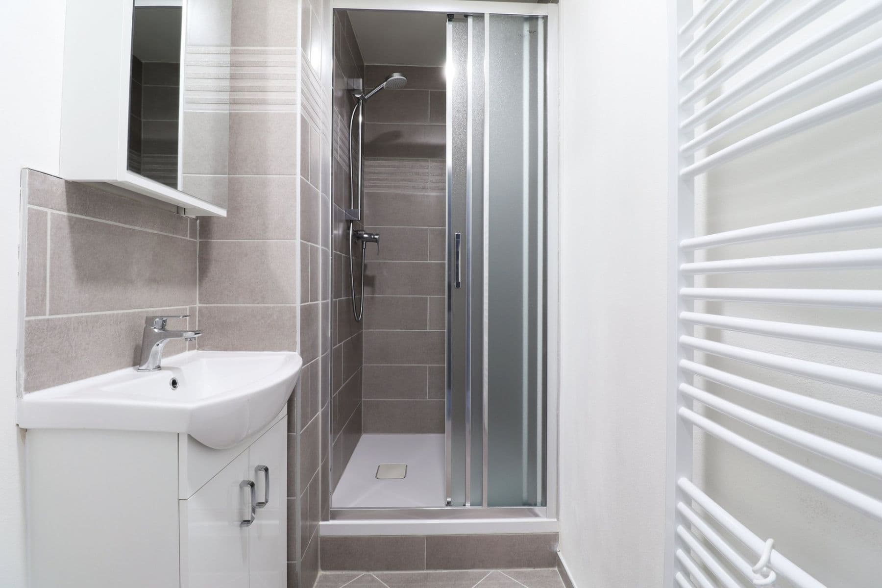 Prenájom bytu 2-izbový 46 m², Mezi školami, Praha, Praha Prenájom bytu 2-izbový 46 m², Mezi školami, Praha, Praha