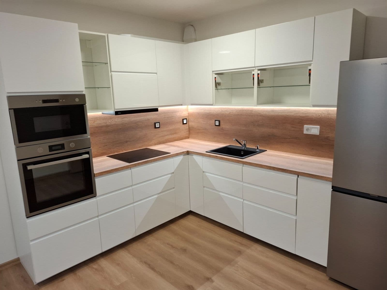Prenájom bytu 2-izbový 45 m², Fabiánové, Praha, Praha Prenájom bytu 2-izbový 45 m², Fabiánové, Praha, Praha