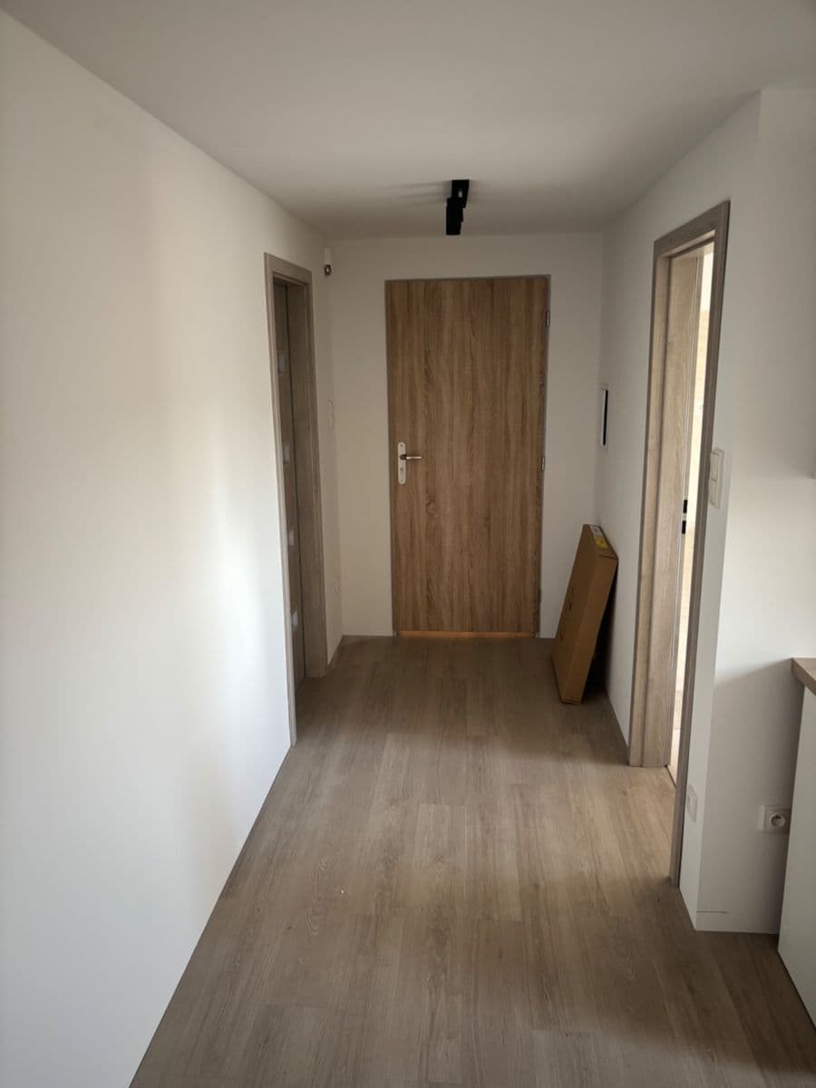 Prenájom bytu 2-izbový 63 m², Češkova, Pardubice, Pardubický kraj Prenájom bytu 2-izbový 63 m², Češkova, Pardubice, Pardubický kraj