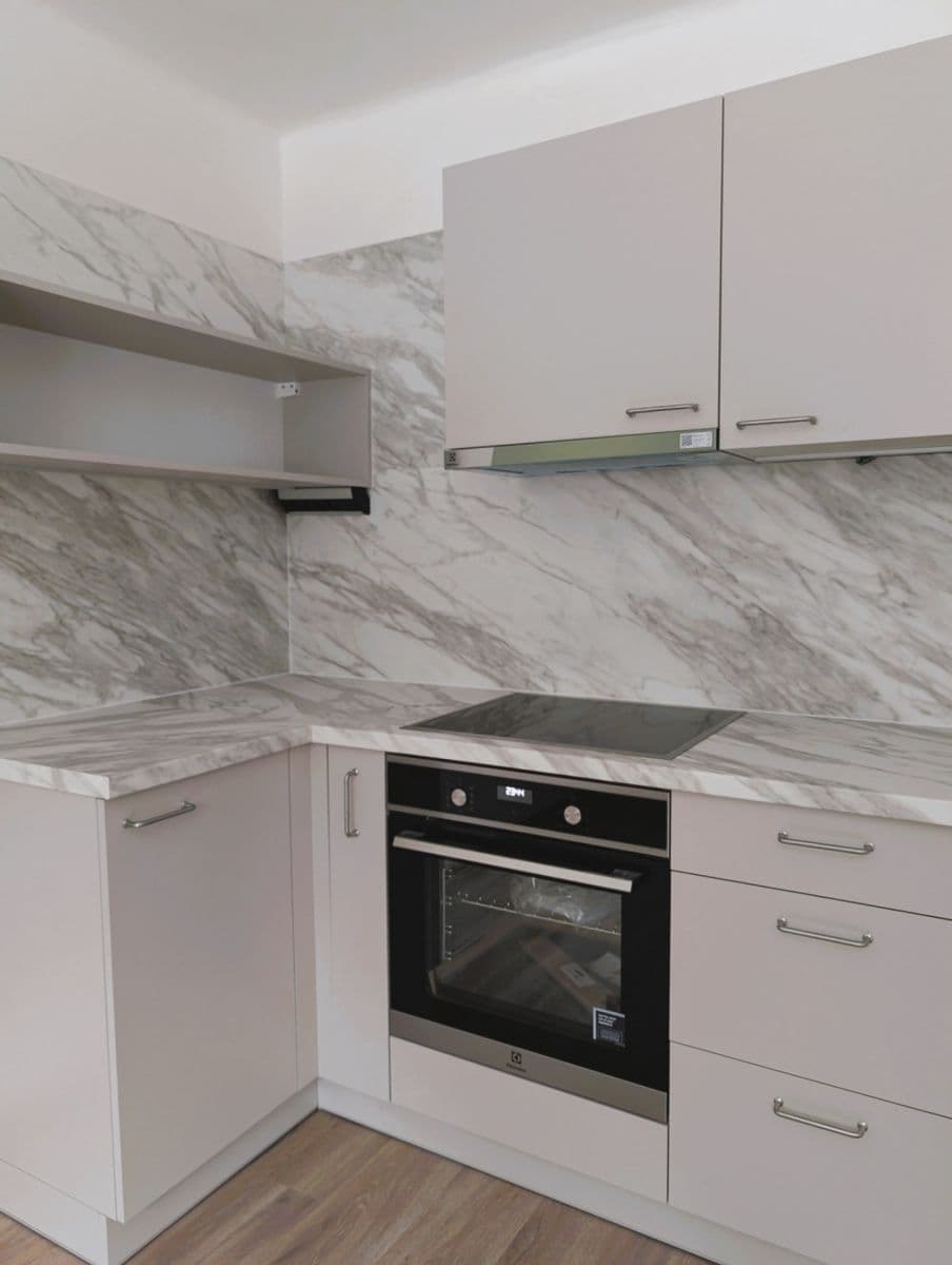 Prenájom bytu 3-izbový 58 m², Nad Bořislavkou, Praha, Praha Prenájom bytu 3-izbový 58 m², Nad Bořislavkou, Praha, Praha