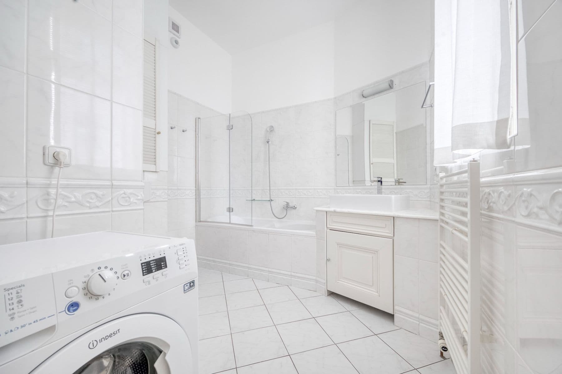 Prenájom bytu 3-izbový 120 m², Truhlářská, Praha, Praha Prenájom bytu 3-izbový 120 m², Truhlářská, Praha, Praha