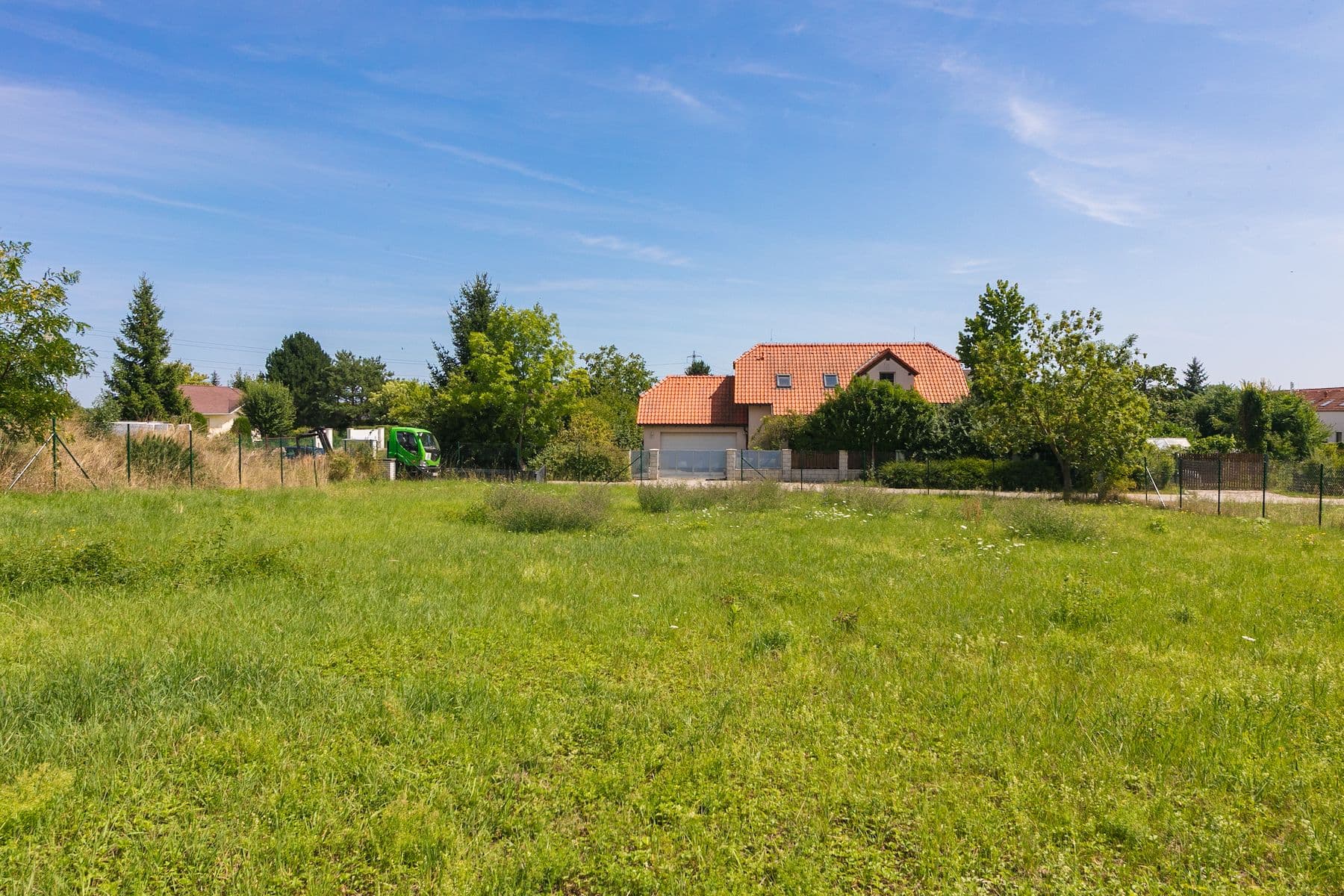 Predaj pozemku 1.240 m², Květinová, Čakovičky, Středočeský kraj Predaj pozemku 1.240 m², Květinová, Čakovičky, Středočeský kraj