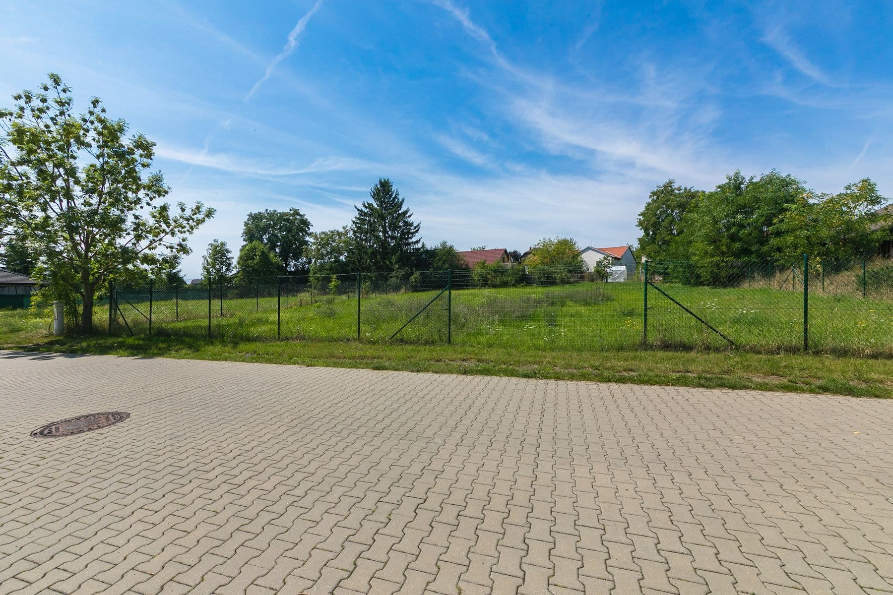 Predaj pozemku 1.240 m², Květinová, Čakovičky, Středočeský kraj Predaj pozemku 1.240 m², Květinová, Čakovičky, Středočeský kraj