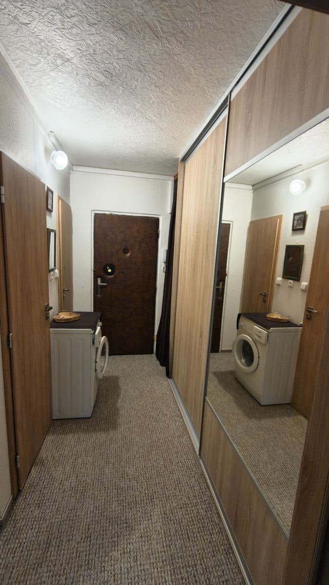 Prenájom bytu 2-izbový 43 m², Moravcova, Kolín, Středočeský kraj Prenájom bytu 2-izbový 43 m², Moravcova, Kolín, Středočeský kraj