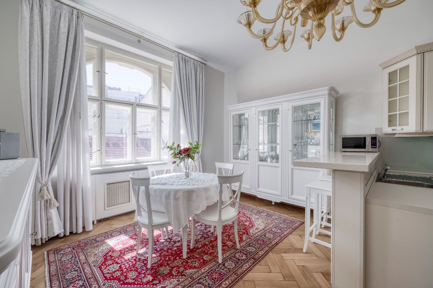 Prenájom bytu 2-izbový 78 m², Truhlářská, Praha, Praha Prenájom bytu 2-izbový 78 m², Truhlářská, Praha, Praha