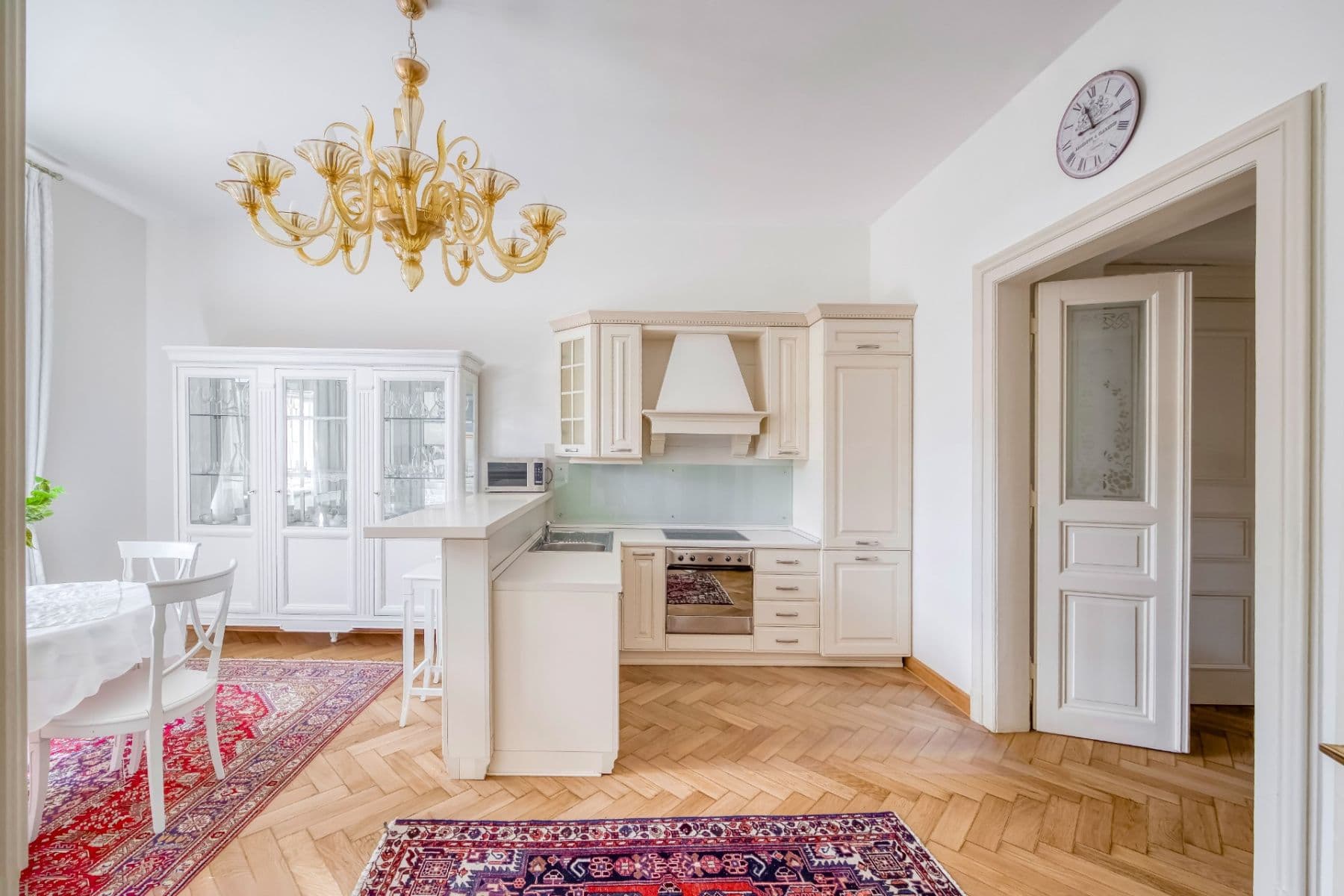 Prenájom bytu 2-izbový 78 m², Truhlářská, Praha, Praha Prenájom bytu 2-izbový 78 m², Truhlářská, Praha, Praha