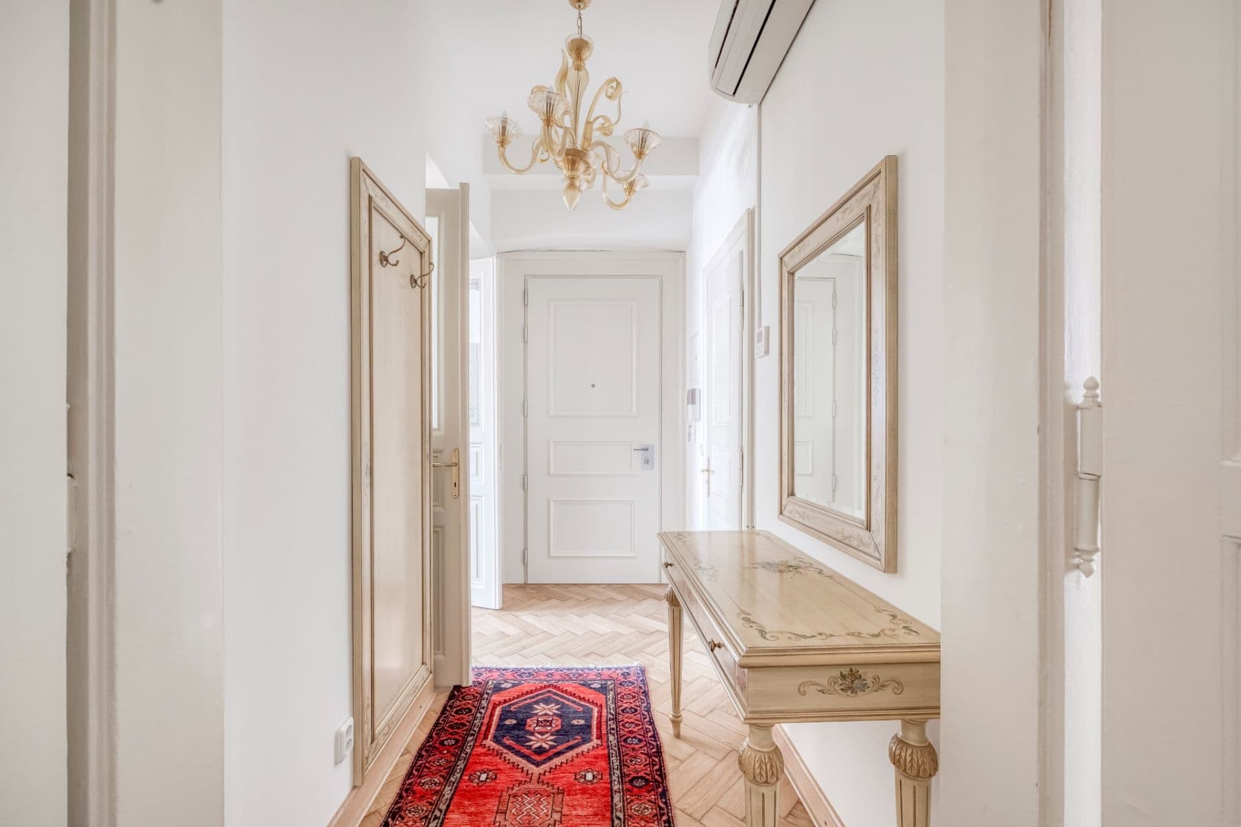 Prenájom bytu 2-izbový 78 m², Truhlářská, Praha, Praha Prenájom bytu 2-izbový 78 m², Truhlářská, Praha, Praha