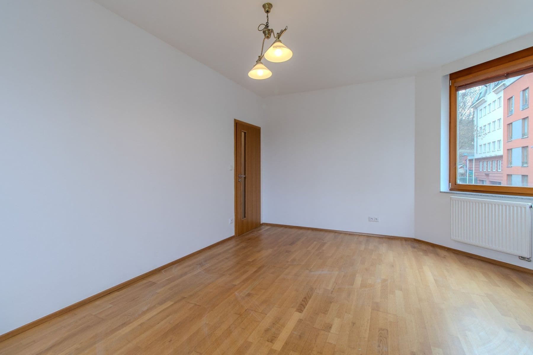 Prenájom bytu 3-izbový 85 m², Jeseniova, Praha, Praha Prenájom bytu 3-izbový 85 m², Jeseniova, Praha, Praha