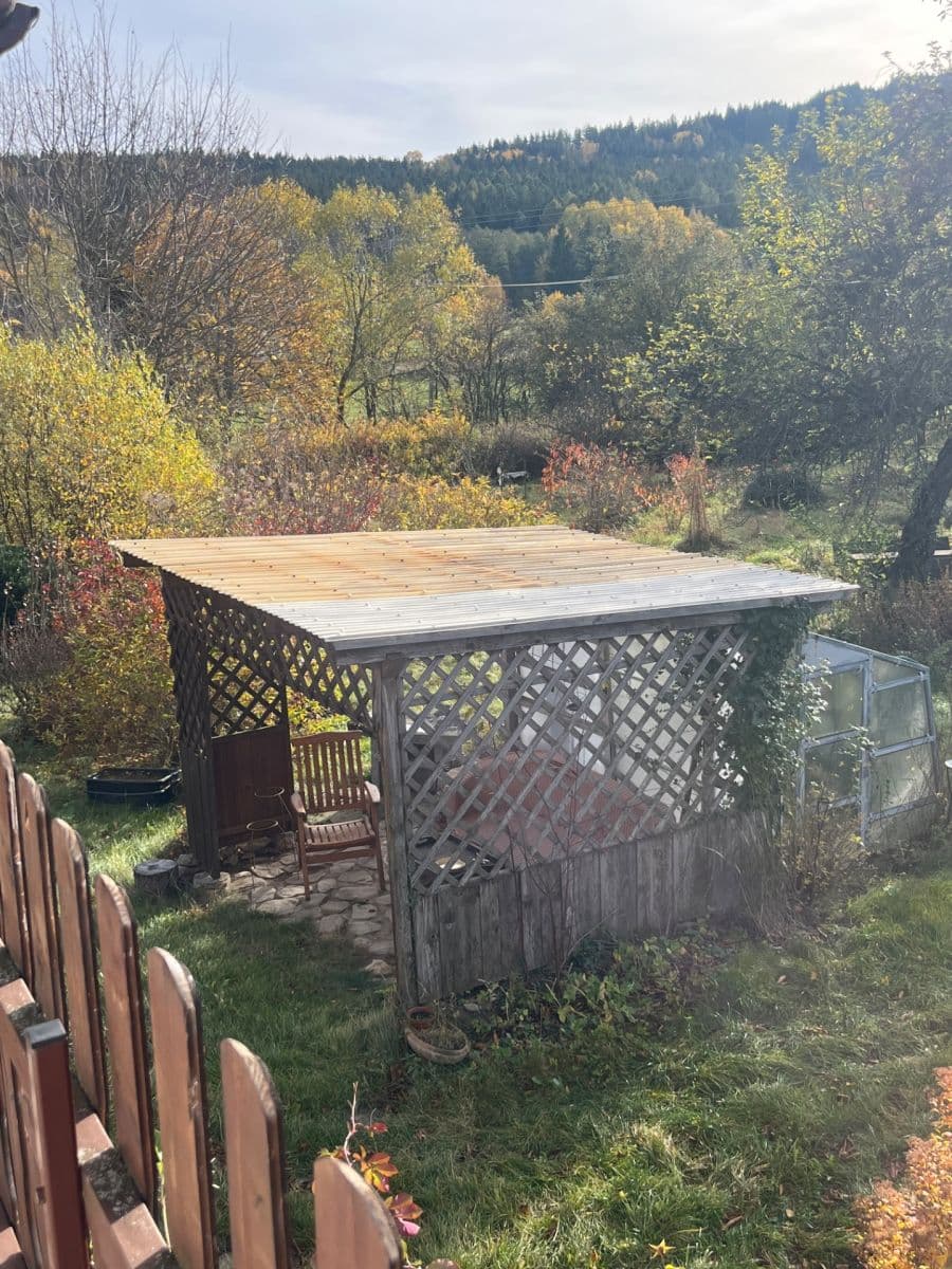 Predaj domu 104 m², pozemek 4.412 m², Strážov, Plzeňský kraj Predaj domu 104 m², pozemek 4.412 m², Strážov, Plzeňský kraj