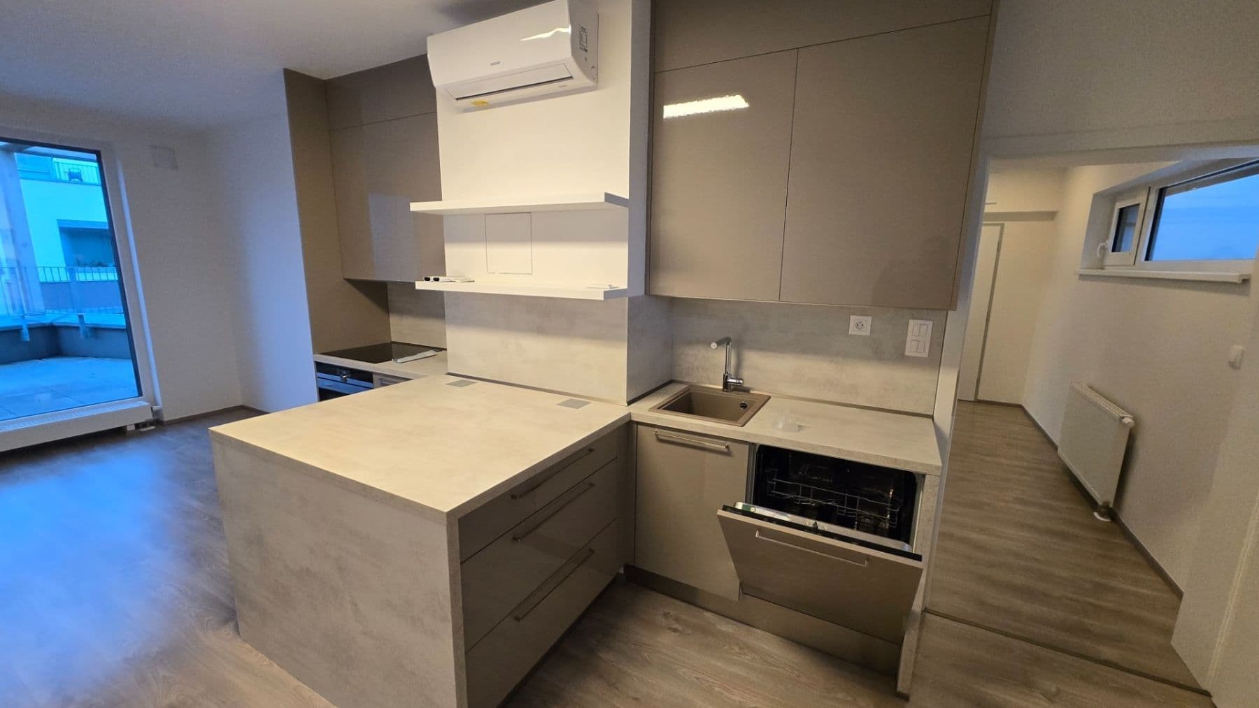 Prenájom bytu 2-izbový 54 m², Šífařská, Praha, Praha Prenájom bytu 2-izbový 54 m², Šífařská, Praha, Praha