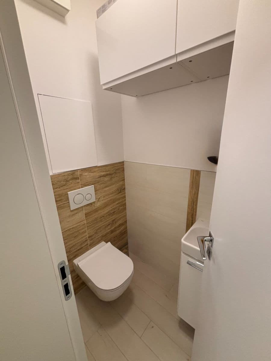 Predaj bytu 3-izbový 137 m², Ostriežová, Záhorská Bystrica, Bratislavský kraj Predaj bytu 3-izbový 137 m², Ostriežová, Záhorská Bystrica, Bratislavský kraj