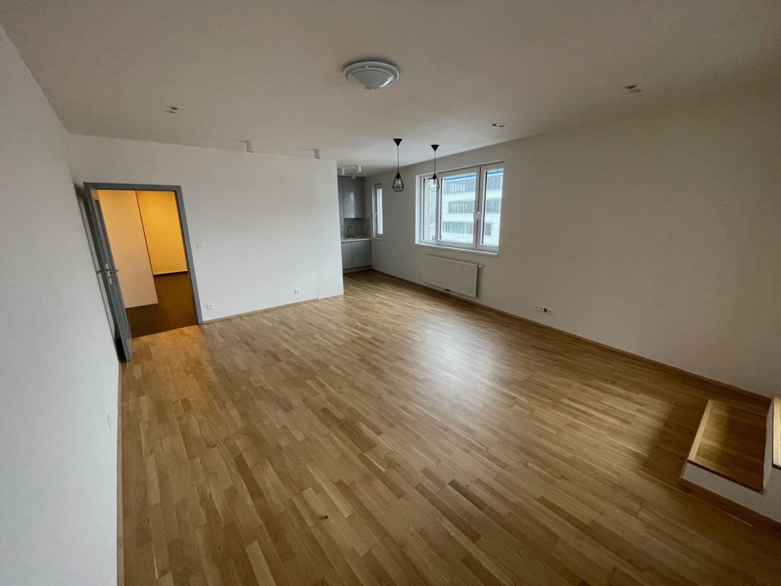 Prenájom bytu 3-izbový 91 m², Pod Stolovou horou, Praha, Praha Prenájom bytu 3-izbový 91 m², Pod Stolovou horou, Praha, Praha