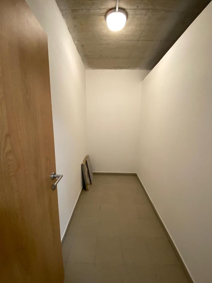 Prenájom bytu 1-izbový 28 m², Brno, Jihomoravský kraj Prenájom bytu 1-izbový 28 m², Brno, Jihomoravský kraj