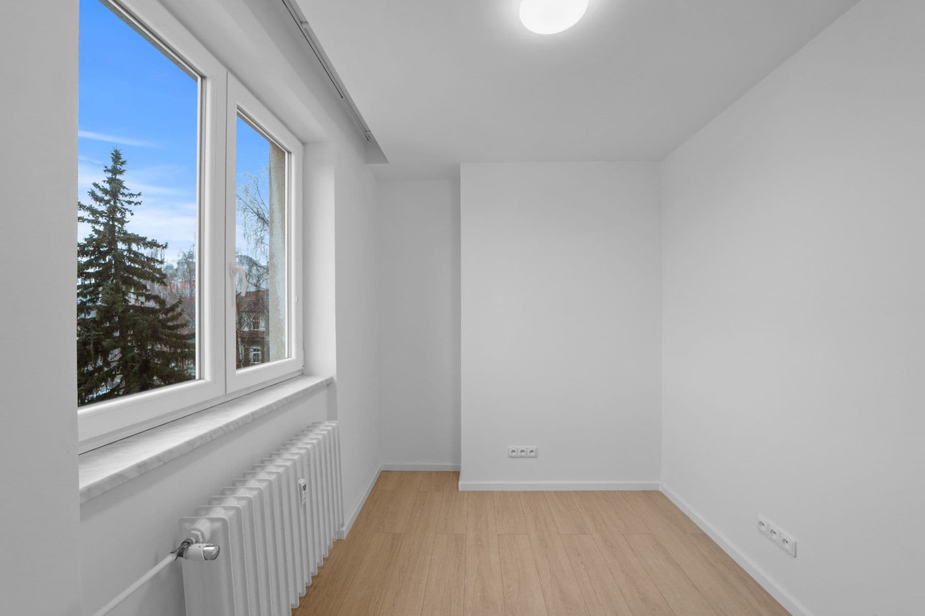 Prenájom bytu 3-izbový 52 m², Národní, Trutnov, Královéhradecký kraj Prenájom bytu 3-izbový 52 m², Národní, Trutnov, Královéhradecký kraj