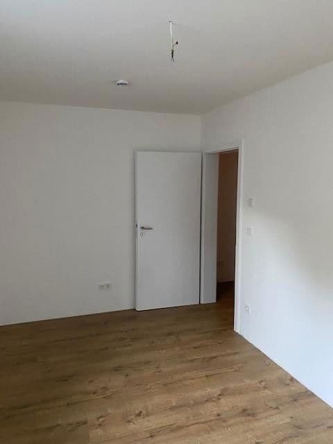 Prenájom bytu 3-izbový 110 m², Hamburg, Hamburg Prenájom bytu 3-izbový 110 m², Hamburg, Hamburg