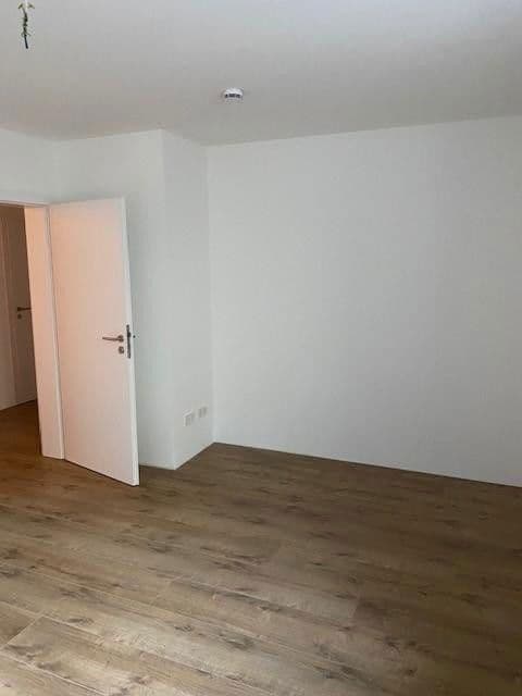 Prenájom bytu 3-izbový 110 m², Hamburg, Hamburg Prenájom bytu 3-izbový 110 m², Hamburg, Hamburg