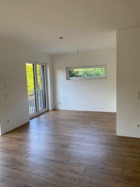 Prenájom bytu 3-izbový 110 m², Hamburg, Hamburg Prenájom bytu 3-izbový 110 m², Hamburg, Hamburg