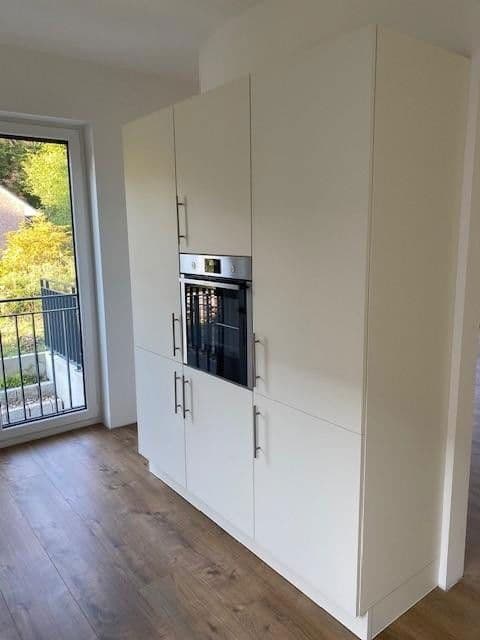 Prenájom bytu 3-izbový 110 m², Hamburg, Hamburg Prenájom bytu 3-izbový 110 m², Hamburg, Hamburg