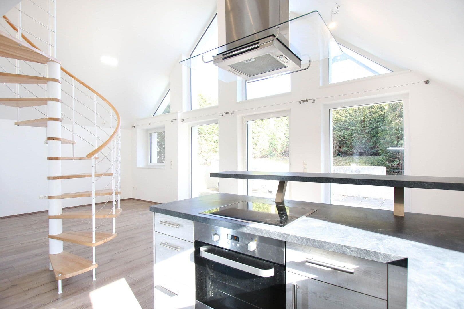 Prenájom bytu 3-izbový 88 m², St.Pölten, Dolné Rakúsko Prenájom bytu 3-izbový 88 m², St.Pölten, Dolné Rakúsko