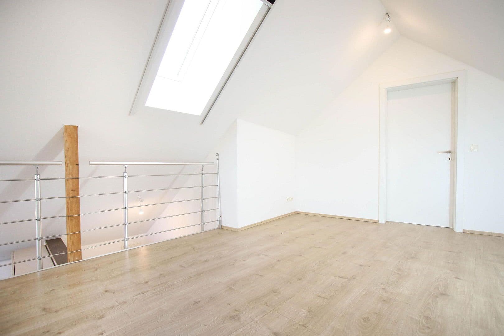 Prenájom domu 88 m², pozemek 200 m², St.Pölten, Dolné Rakúsko Prenájom domu 88 m², pozemek 200 m², St.Pölten, Dolné Rakúsko