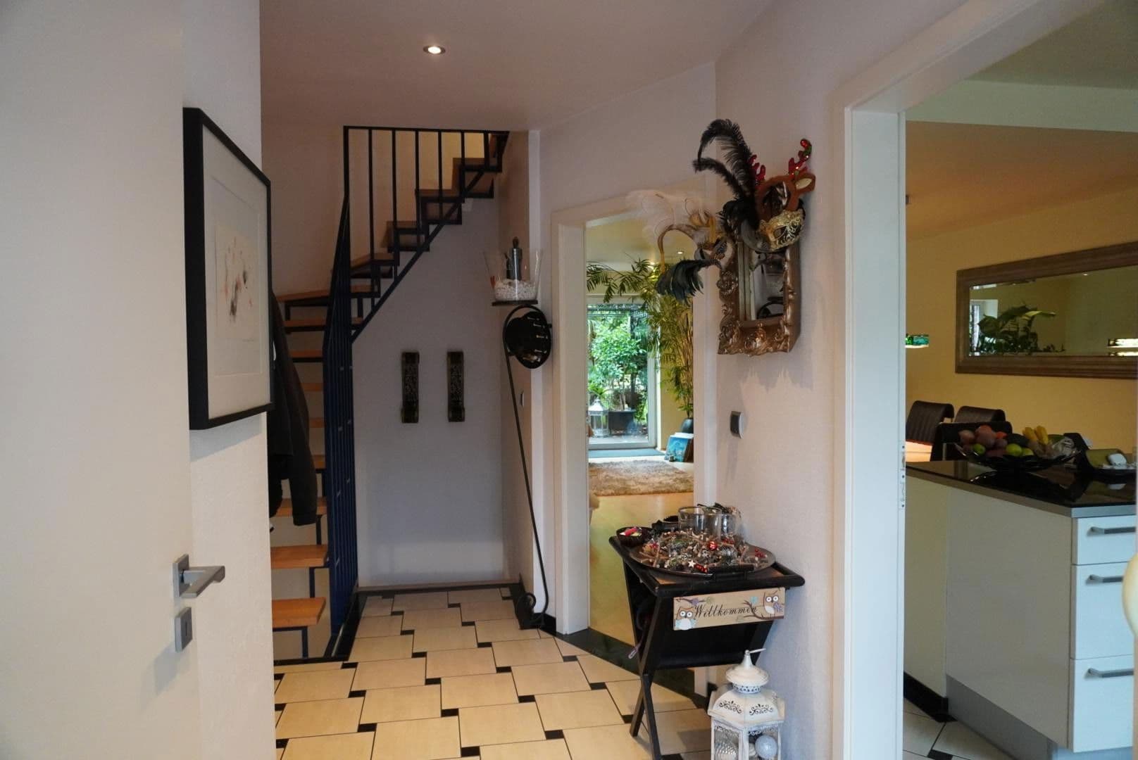 Predaj domu 147 m², pozemek 303 m², Gladbacher Straße 280, Neuss, Severné Porýnie - Westfálsko Predaj domu 147 m², pozemek 303 m², Gladbacher Straße 280, Neuss, Severné Porýnie - Westfálsko