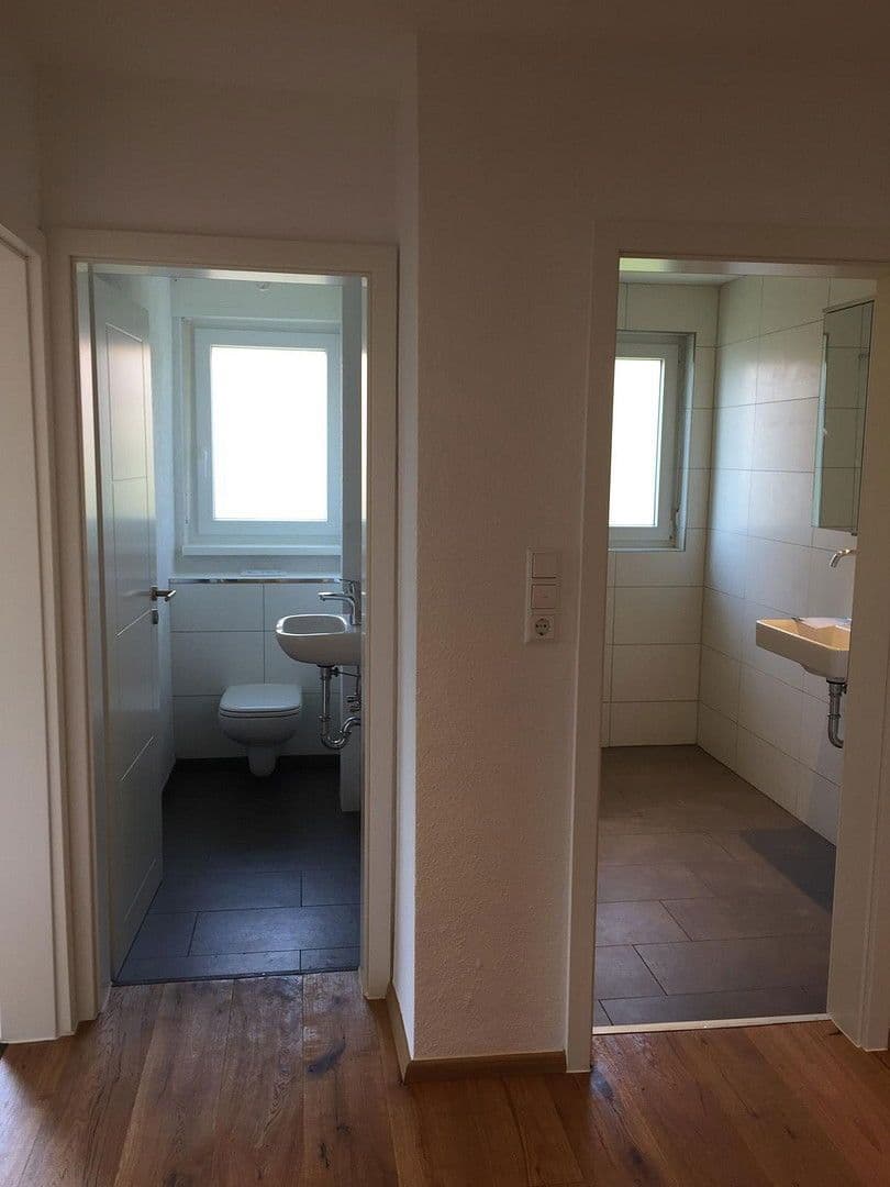 Prenájom bytu 3-izbový 84 m², Ohlsbach, Bádensko-Wurttembersko Prenájom bytu 3-izbový 84 m², Ohlsbach, Bádensko-Wurttembersko