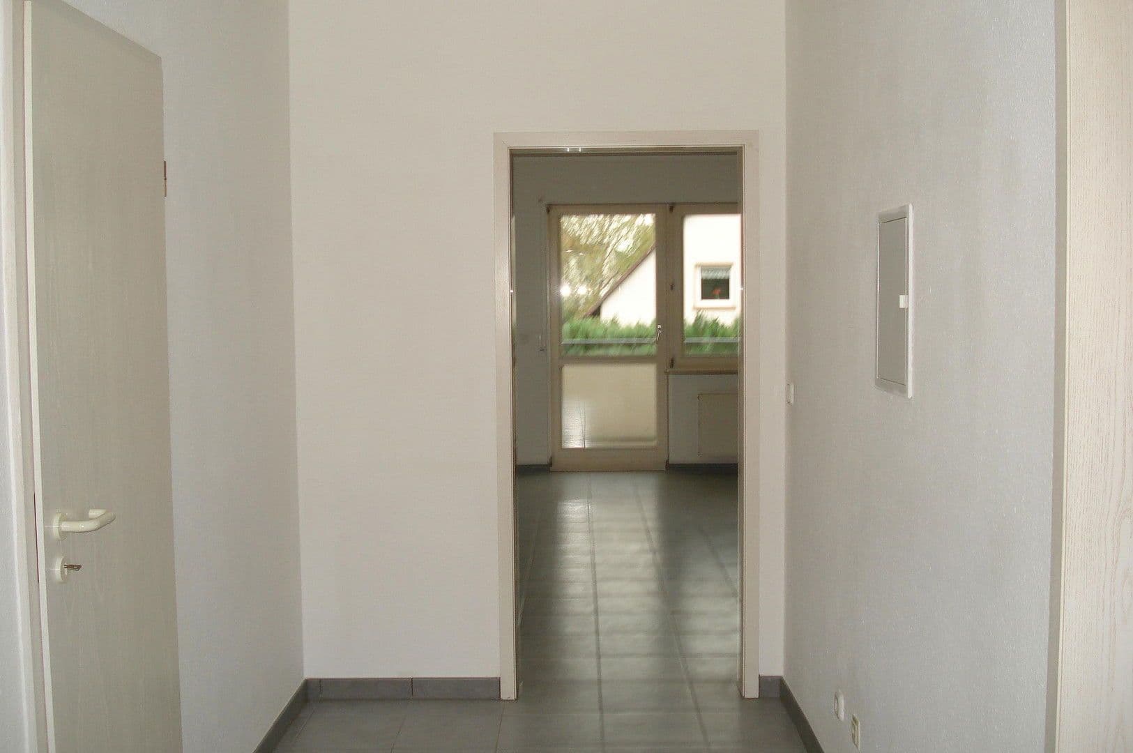 Prenájom bytu 2-izbový 64 m², Wehrheim, Hesensko Prenájom bytu 2-izbový 64 m², Wehrheim, Hesensko