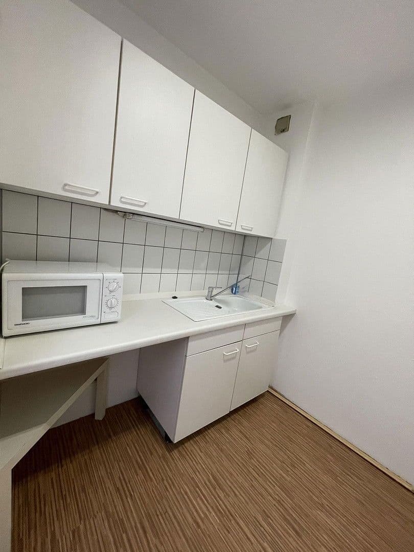 Prenájom kancelárie 110 m², Austraße 17, Öhringen, Bádensko-Wurttembersko Prenájom kancelárie 110 m², Austraße 17, Öhringen, Bádensko-Wurttembersko