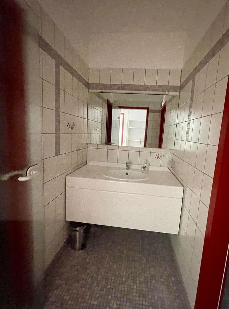 Prenájom kancelárie 110 m², Austraße 17, Öhringen, Bádensko-Wurttembersko Prenájom kancelárie 110 m², Austraße 17, Öhringen, Bádensko-Wurttembersko