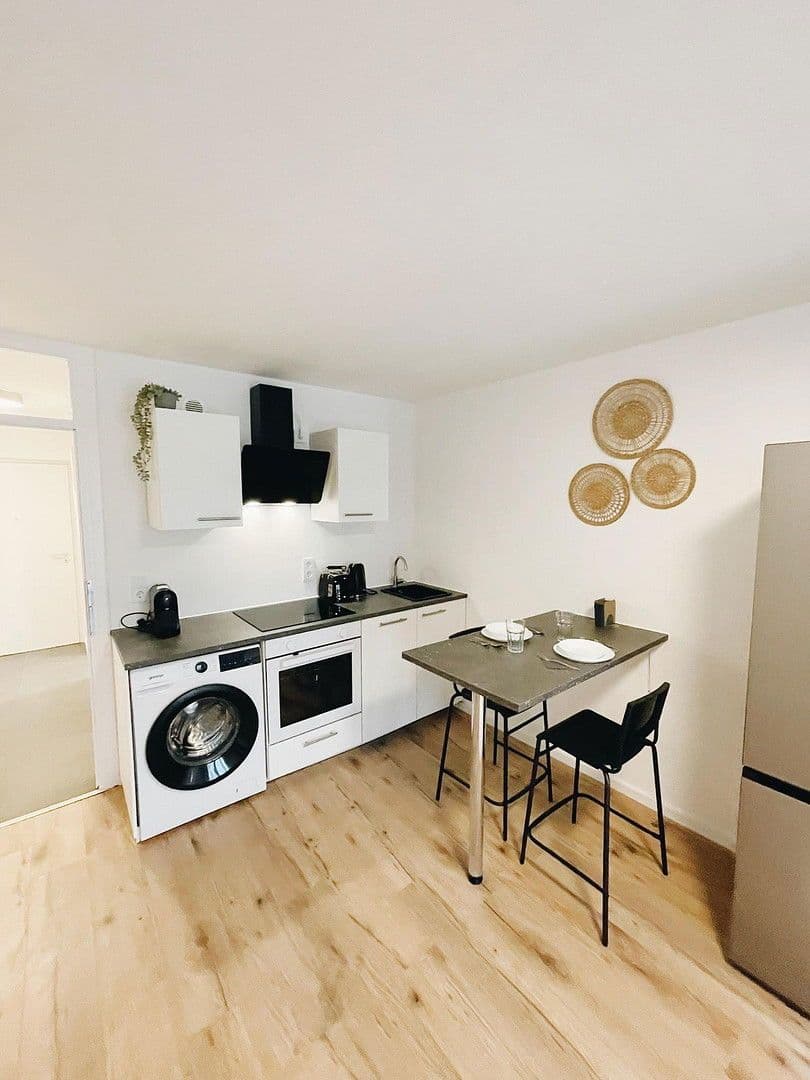 Prenájom bytu 1-izbový 33 m², Boschetsrieder Straße 55, München, Bavorsko Prenájom bytu 1-izbový 33 m², Boschetsrieder Straße 55, München, Bavorsko