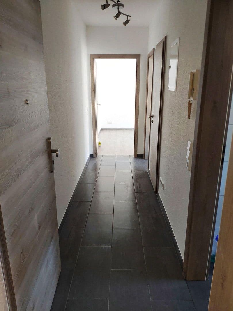 Prenájom bytu 1-izbový 30 m², Untergrünewalder Straße 28, Wuppertal, Severné Porýnie - Westfálsko Prenájom bytu 1-izbový 30 m², Untergrünewalder Straße 28, Wuppertal, Severné Porýnie - Westfálsko