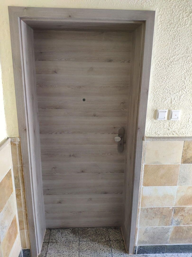 Prenájom bytu 1-izbový 30 m², Untergrünewalder Straße 28, Wuppertal, Severné Porýnie - Westfálsko Prenájom bytu 1-izbový 30 m², Untergrünewalder Straße 28, Wuppertal, Severné Porýnie - Westfálsko