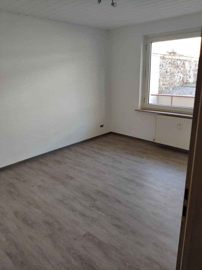 Prenájom bytu 1-izbový 30 m², Untergrünewalder Straße 28, Wuppertal, Severné Porýnie - Westfálsko Prenájom bytu 1-izbový 30 m², Untergrünewalder Straße 28, Wuppertal, Severné Porýnie - Westfálsko
