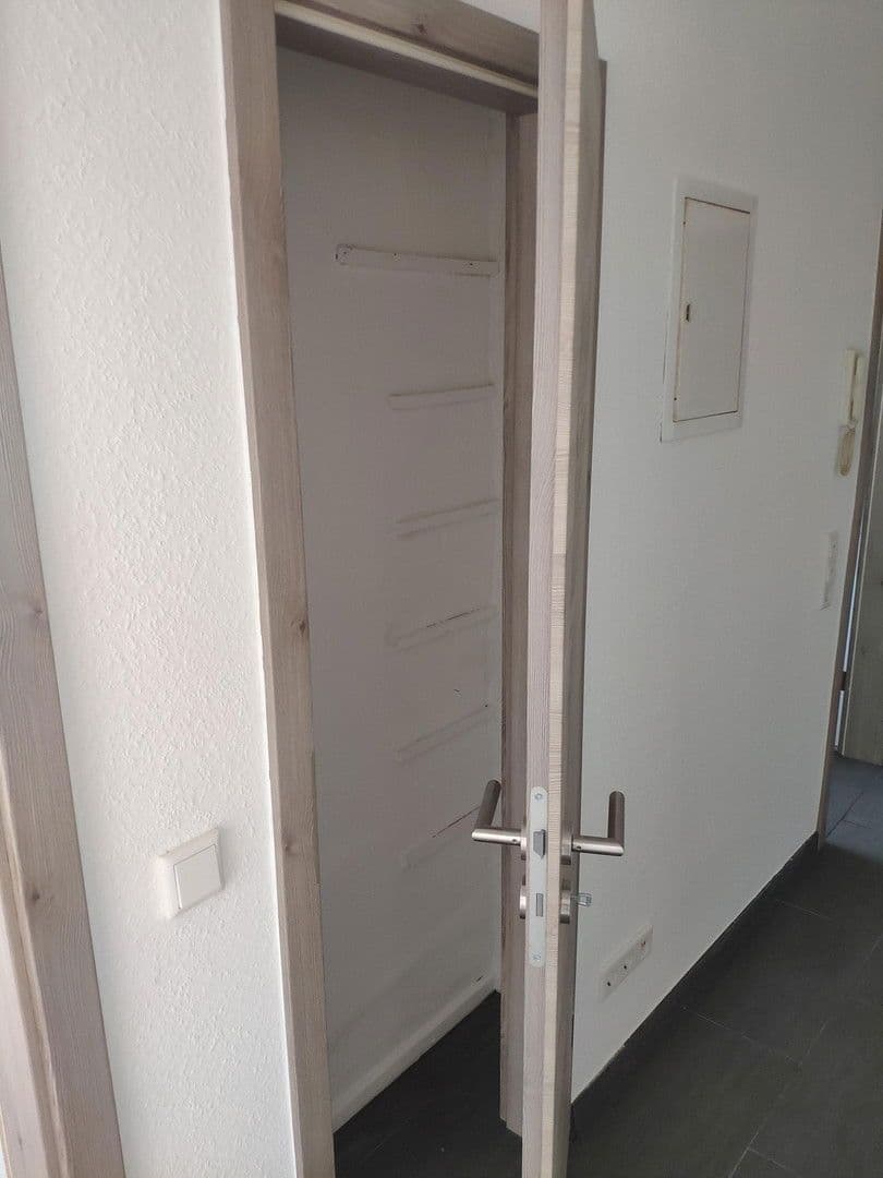 Prenájom bytu 1-izbový 30 m², Untergrünewalder Straße 28, Wuppertal, Severné Porýnie - Westfálsko Prenájom bytu 1-izbový 30 m², Untergrünewalder Straße 28, Wuppertal, Severné Porýnie - Westfálsko