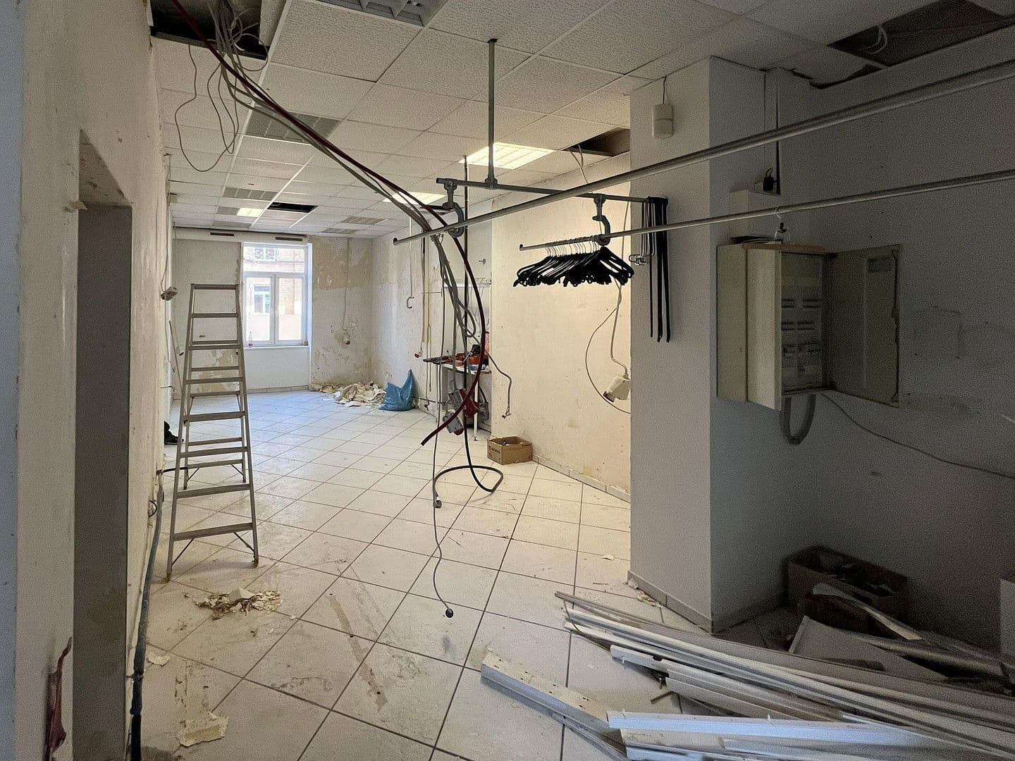 Prenájom nebytového priestoru 93 m², Königsteiner Str. 65a, Frankfurt am Main, Hesensko Prenájom nebytového priestoru 93 m², Königsteiner Str. 65a, Frankfurt am Main, Hesensko