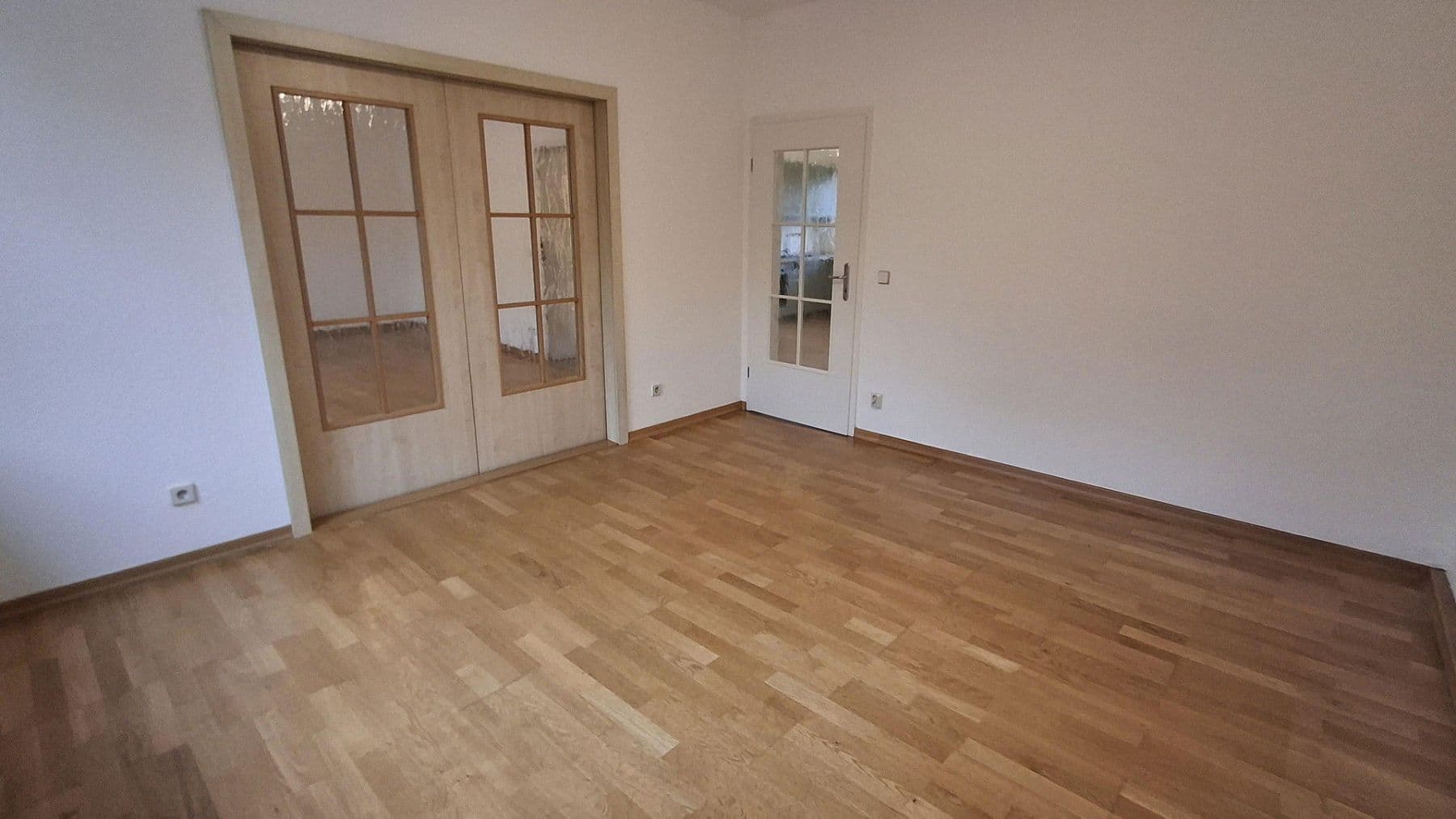 Predaj bytu 3-izbový 82 m², Berlin, Berlín Predaj bytu 3-izbový 82 m², Berlin, Berlín