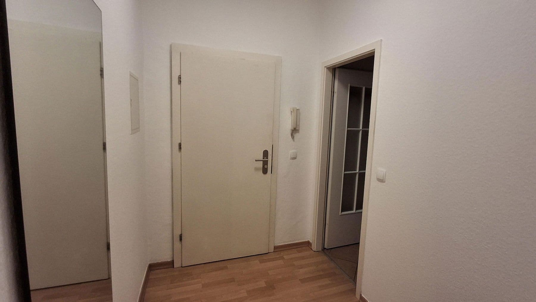 Predaj bytu 3-izbový 82 m², Berlin, Berlín Predaj bytu 3-izbový 82 m², Berlin, Berlín