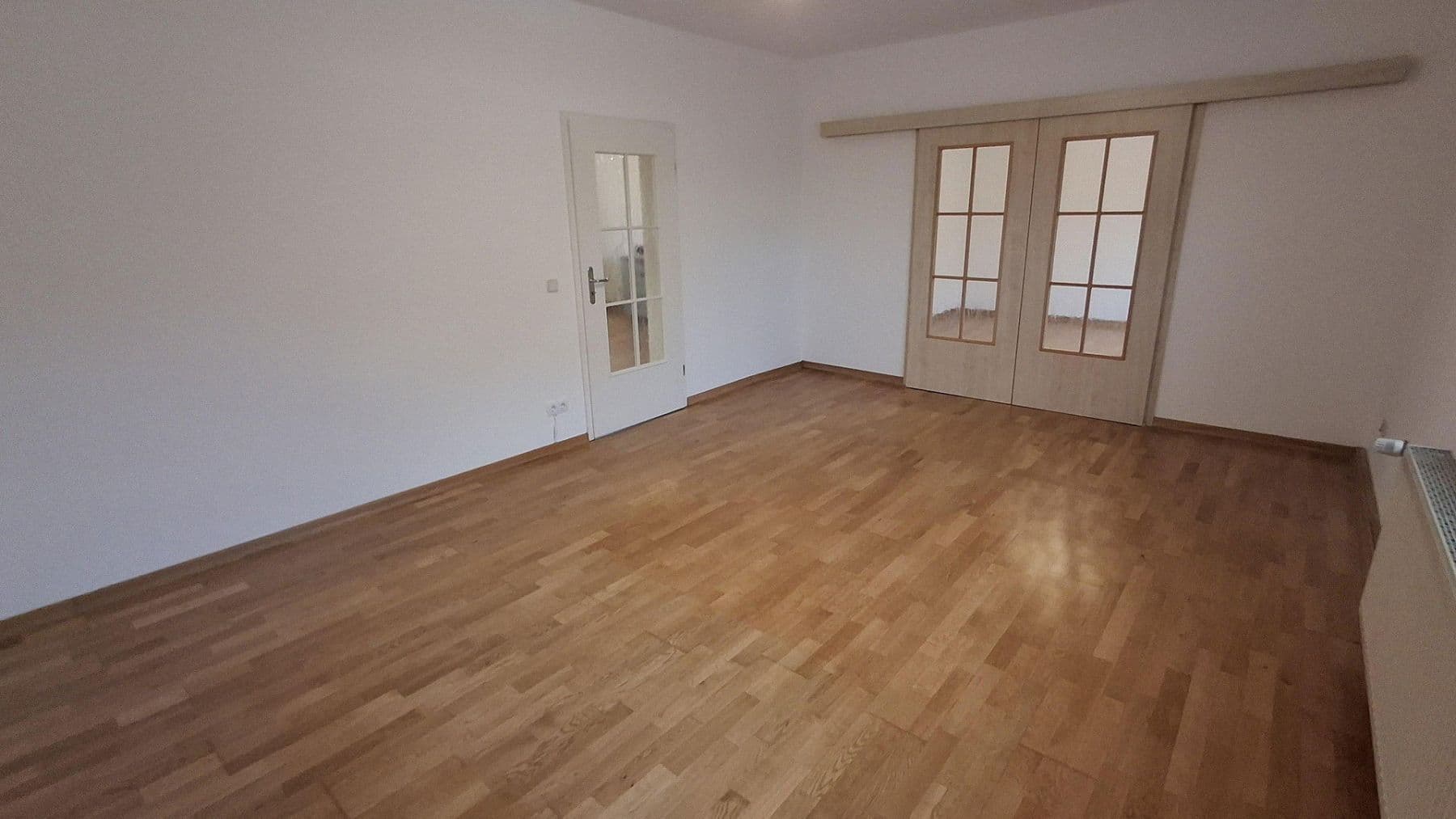 Predaj bytu 3-izbový 82 m², Berlin, Berlín Predaj bytu 3-izbový 82 m², Berlin, Berlín