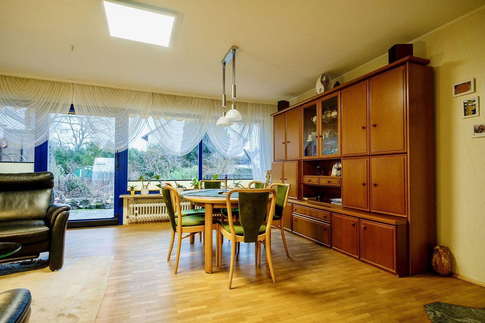 Predaj domu 117 m², pozemek 334 m², Neuwied, Porýnie-Falcko Predaj domu 117 m², pozemek 334 m², Neuwied, Porýnie-Falcko